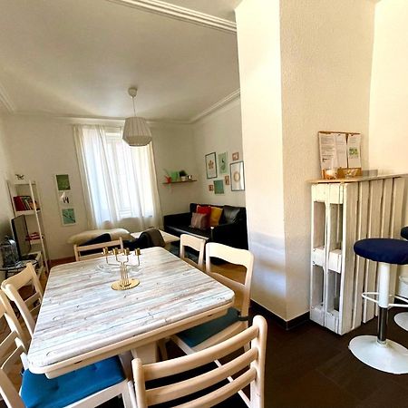 Appartement Douces Heures Avec Parking Couvert Prive Le Locle Exteriör bild